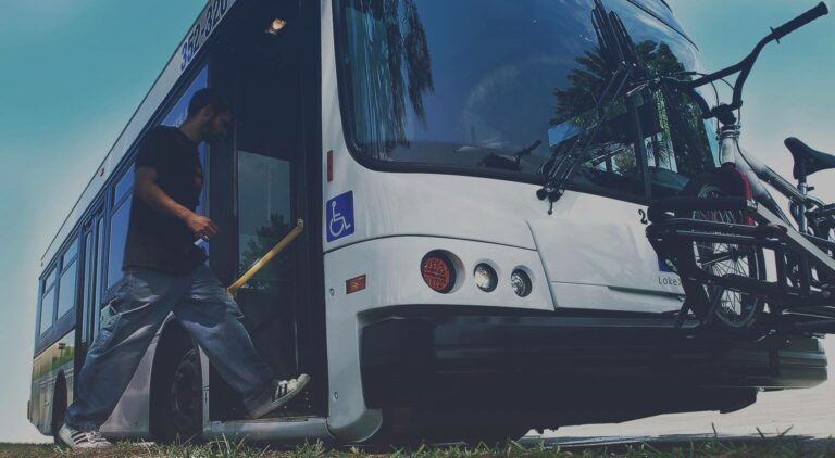 lake x bus jumbotron 768x422